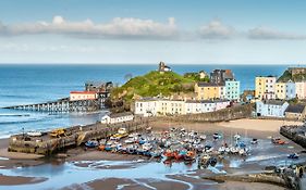 The Royal Lion Hotel Tenby